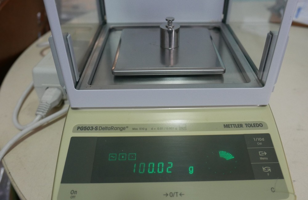 Mettler Toledo Scientific Scale PG503-S Delta Range with Draft Shield Box #2