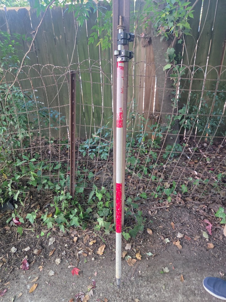 Leica twist Locking prism Pole   4