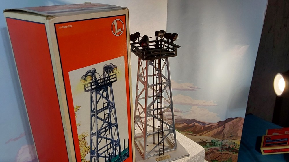 Lionel 395 Floodlight Tower US Made Used