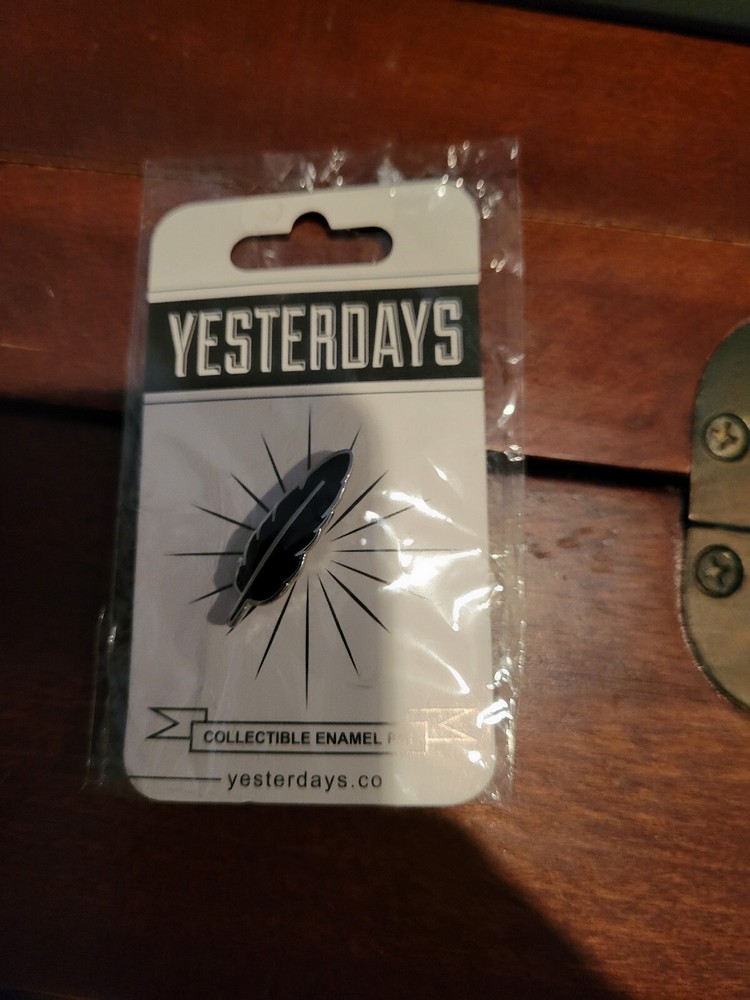 Yesterdays Black Leaf Pin