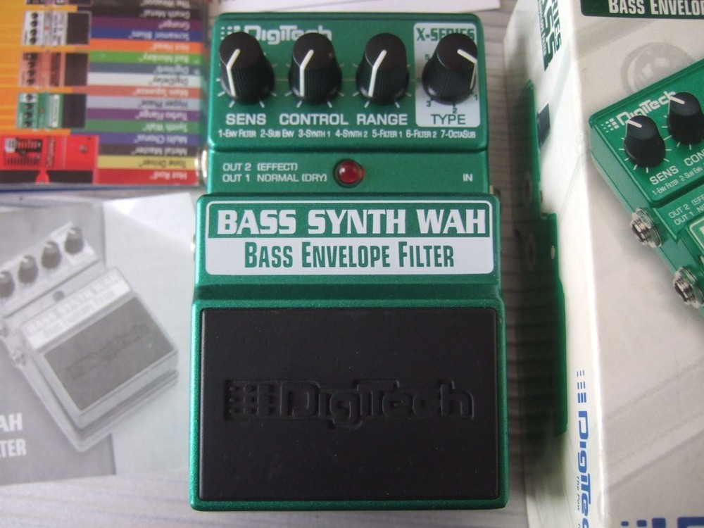 Complete with accessories DigiTech BASS SYNTH WAH DigiTech