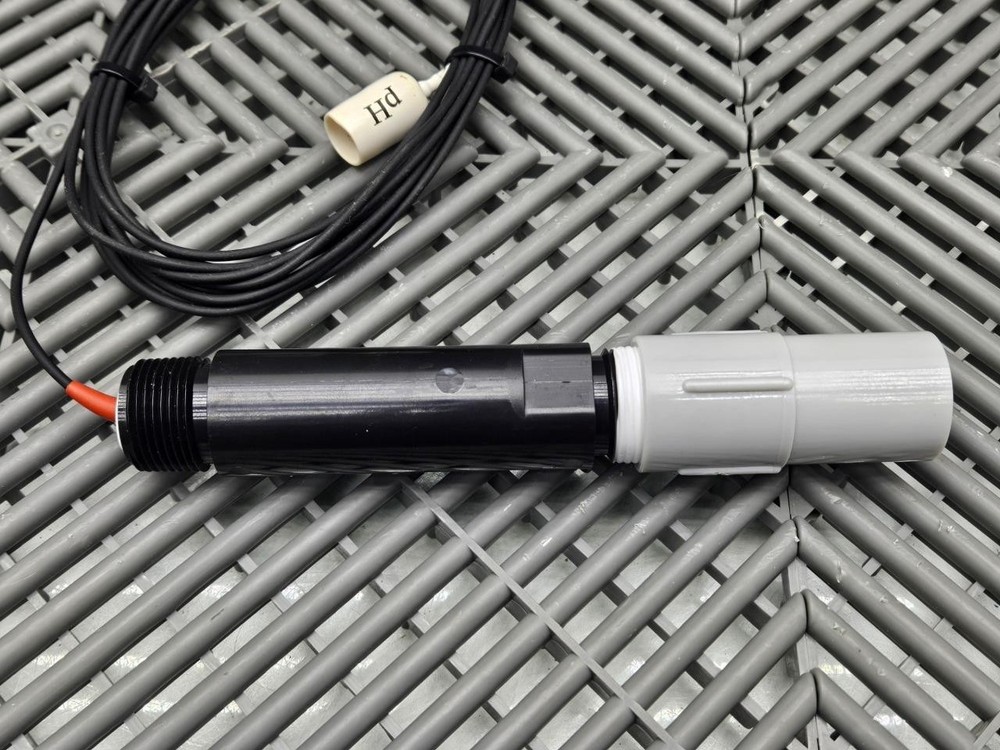 Omega PHE-7351-15 pH General Purpose Insertion/Submersion Combination Electrode