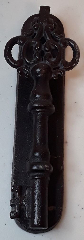 Cast Iron , Door Knocker , Skeleton Key Shaped