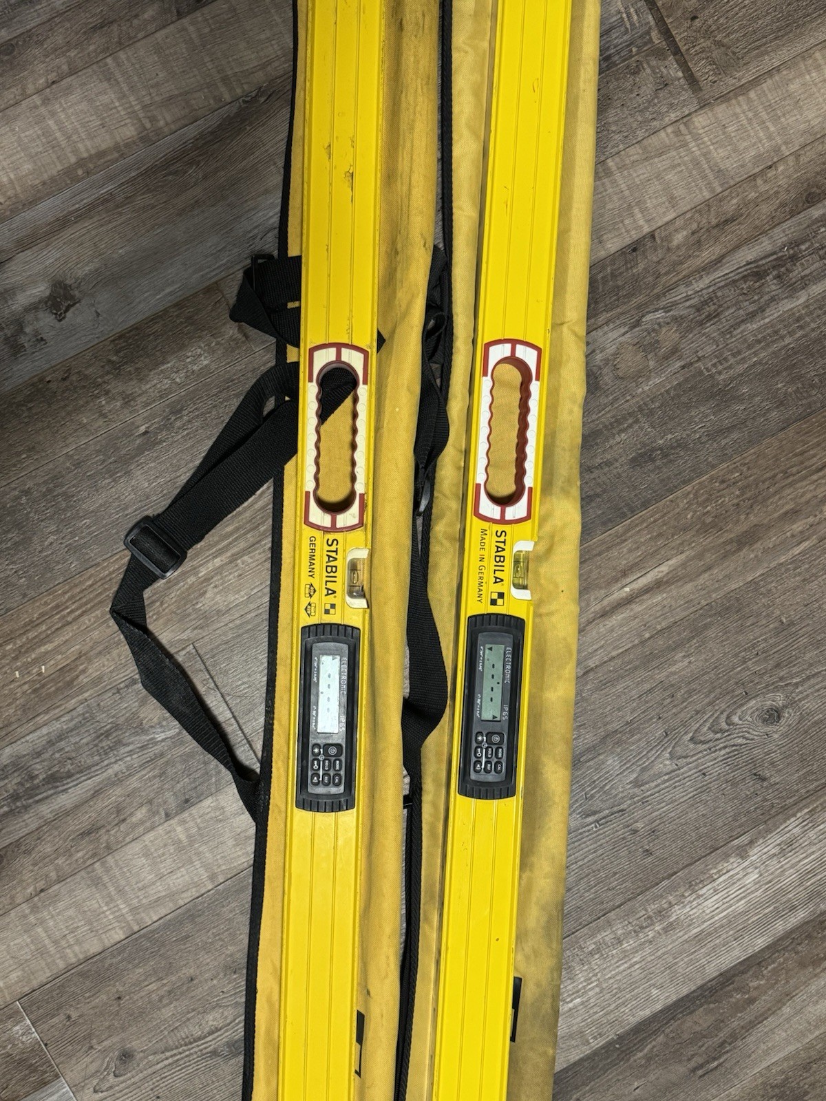 2 Stabila 36548 48-Inch Electronic Level With Cases