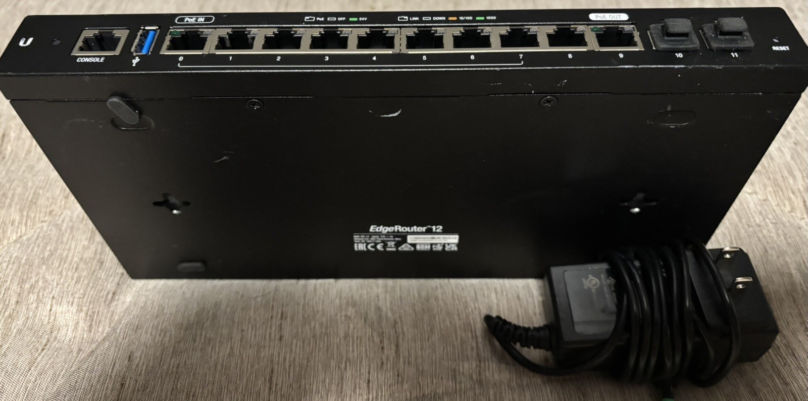 Uibiqiti Edge Router 12 Router ER-12