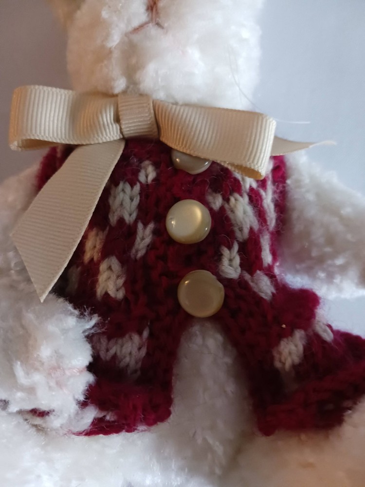 Vintage Boyds Bears "Demi" Sittting Plush Rabbit