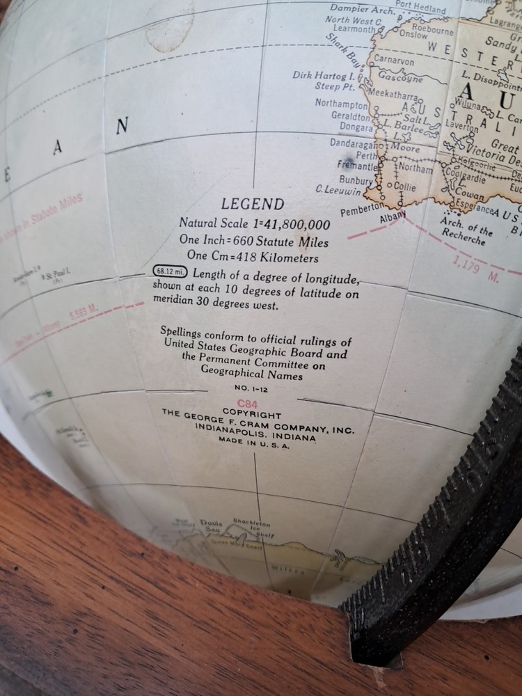 Crams 12" Globe With Butler Stan