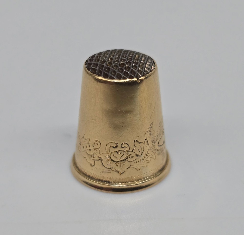 Antique Thimble 18K gold
