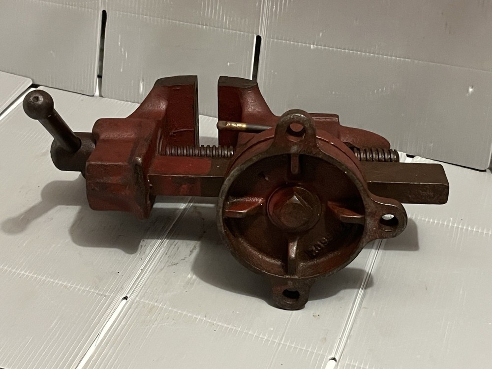 Vintage Dunlap Swivel Base Work Bench Vise Model 5196