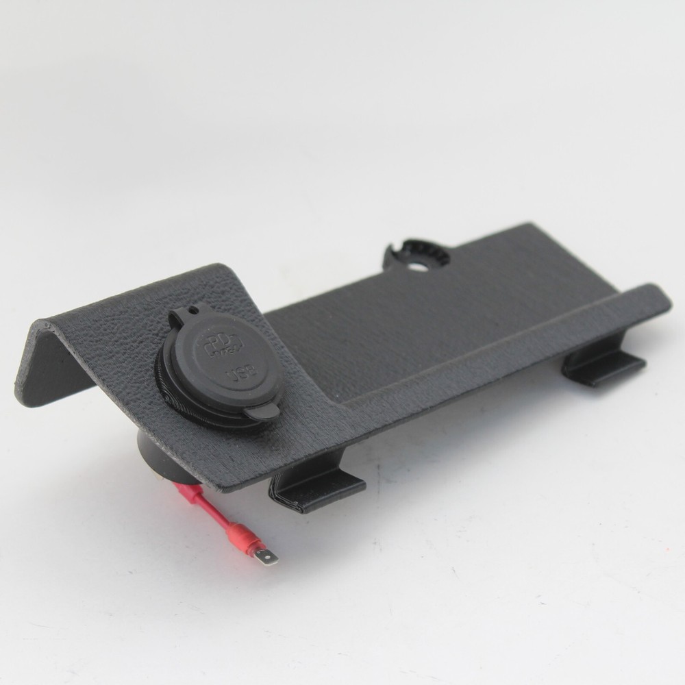 BMW E30 Utility Panel & Phone Mount - Single USB Charge Socket