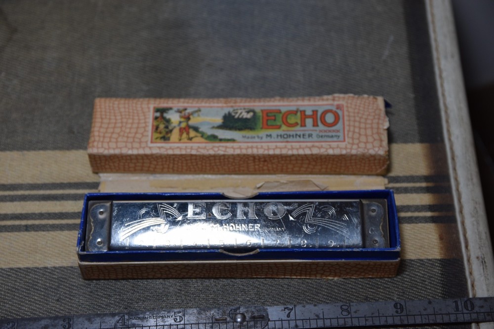Vintage M HOHNER Echo Harmonica KEY C In Box Germany