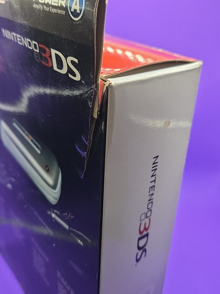 Nintendo 3ds Explorer Starter Kit Silver Case