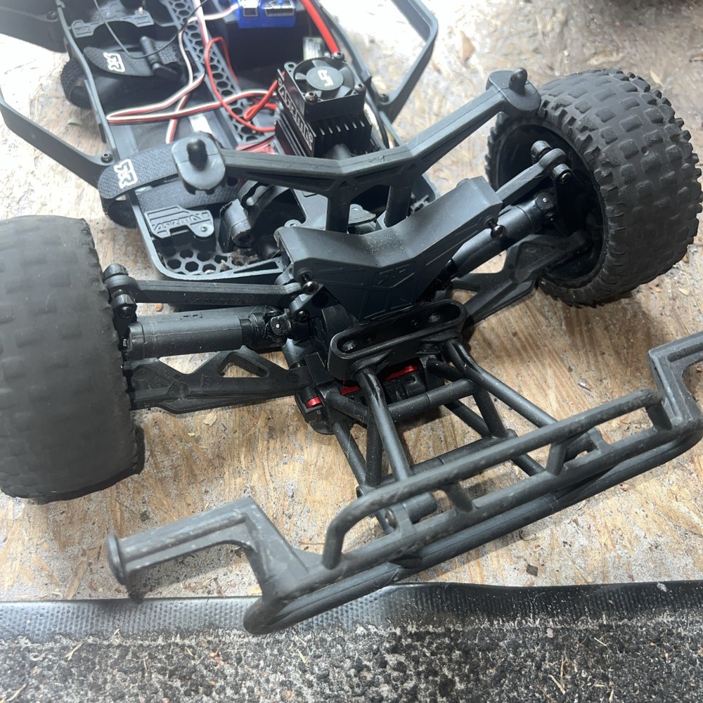 Armma Senton Frame With Parts