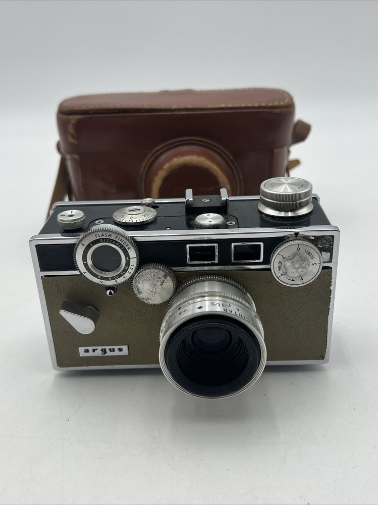 VINTAGE ARGUS 35mm RANGEFINDER W/FLASH FINDER CAMERA + 50mm