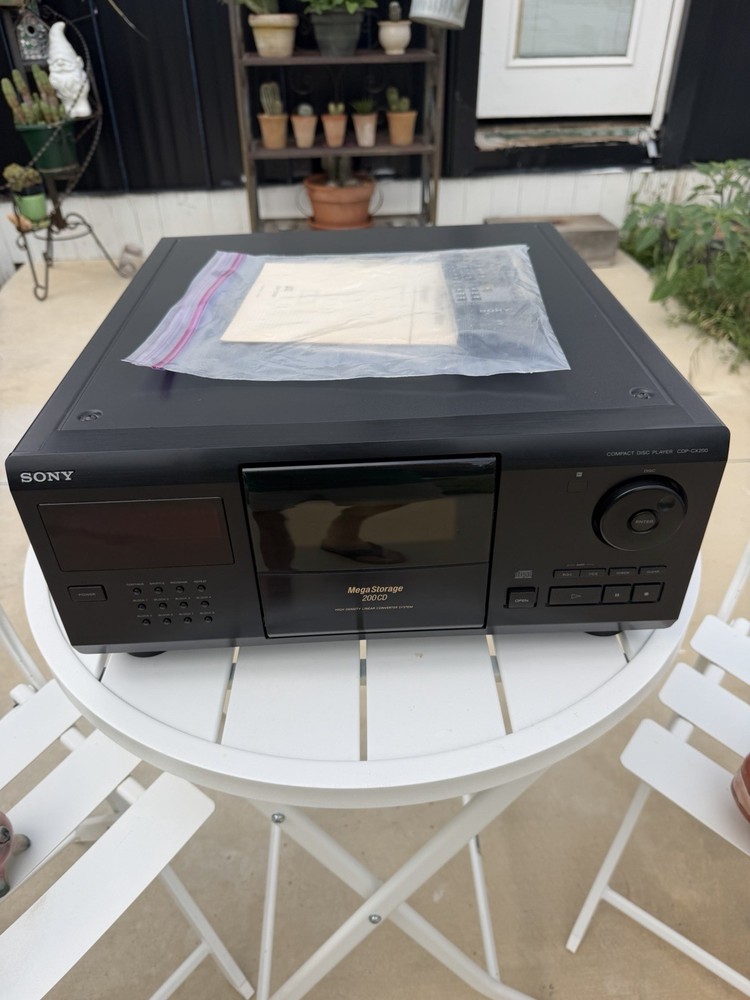 SONY CDP-CX200 Compact Disk MEGA STORAGE 200 CD PLAYER REMOTE MANUAL TESTED