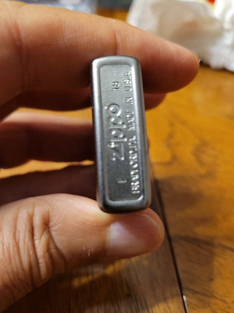 Zippo An American Classic Windproof Lighter Unstruck