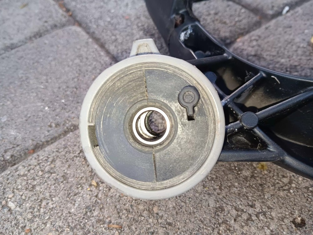 UPPAbaby Vista 2015 To 2019 Stroller LEFT Front Wheel Lock Button Cap & Spring