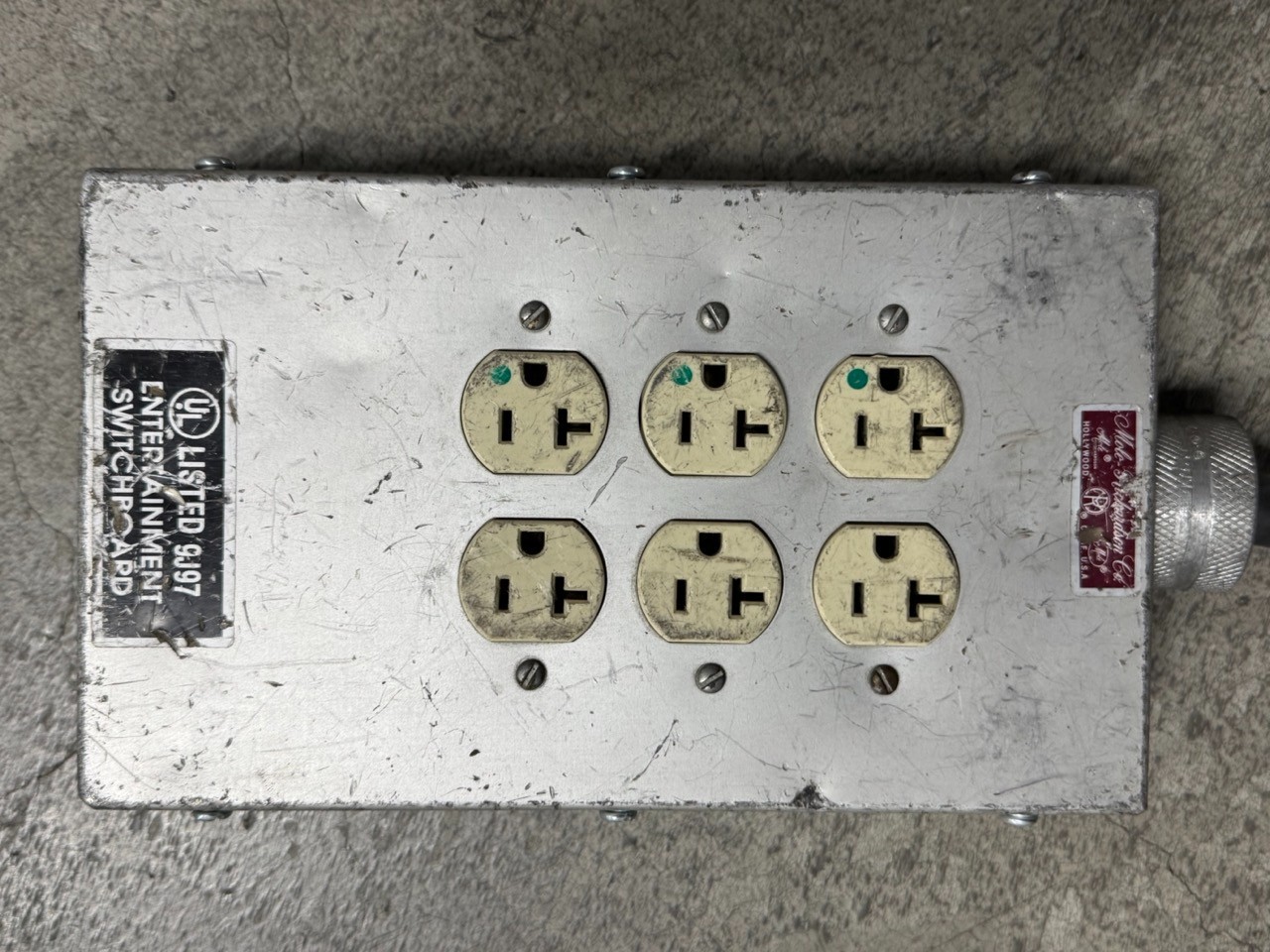 Mole-Richardson 60 Amp 6 Receptacle Box