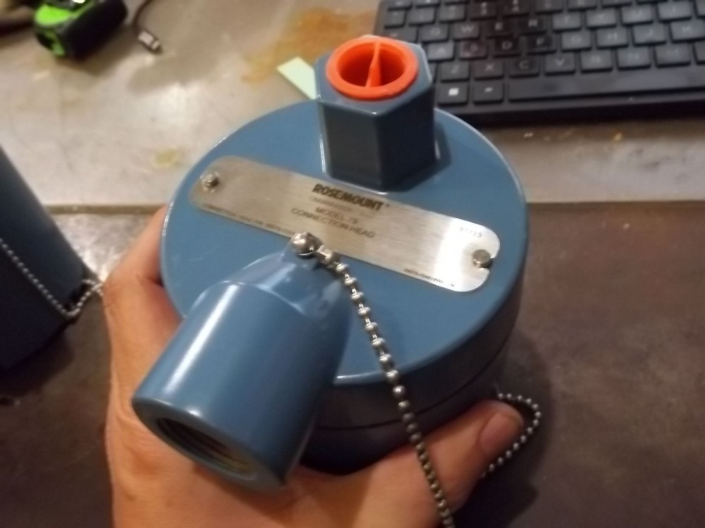 ROSEMOUNT 79 CONNECTION HEAD (815)