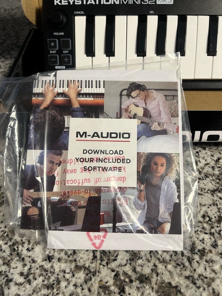 New M-Audio Keystation Mini 32 MK3 32-Key Keyboard Controller