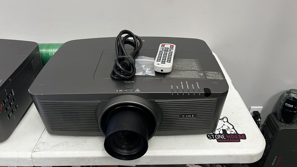 PROJECTOR EIKI LC-WUL-100