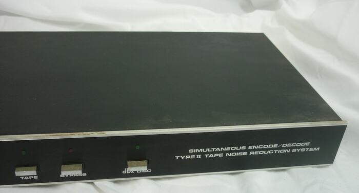 DBX Recording Technology Series Model 224 Type II Noise Reduction System 25K040