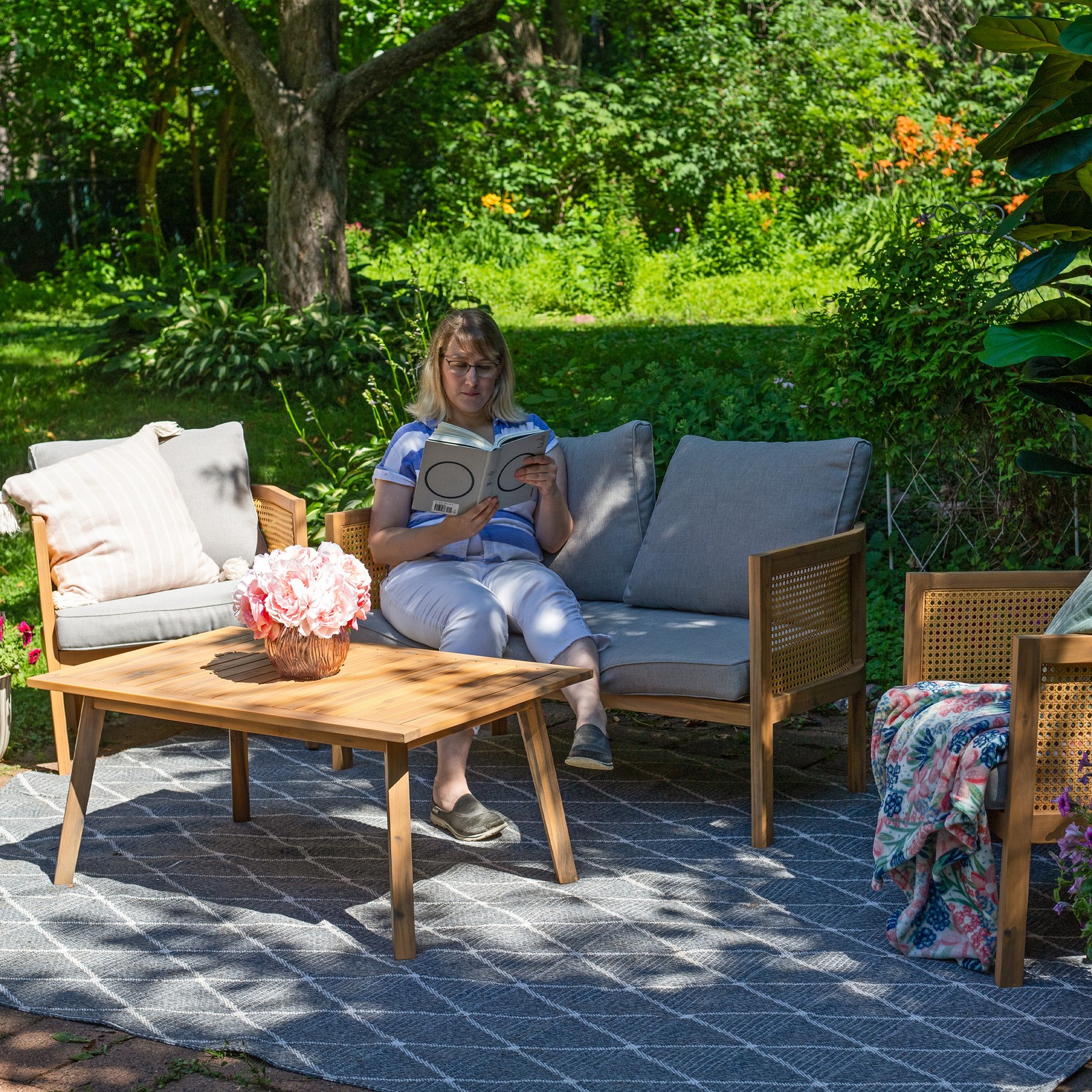 Sanibel 4-Piece Acacia Outdoor Conversation Set - Gray by Sunnydaze