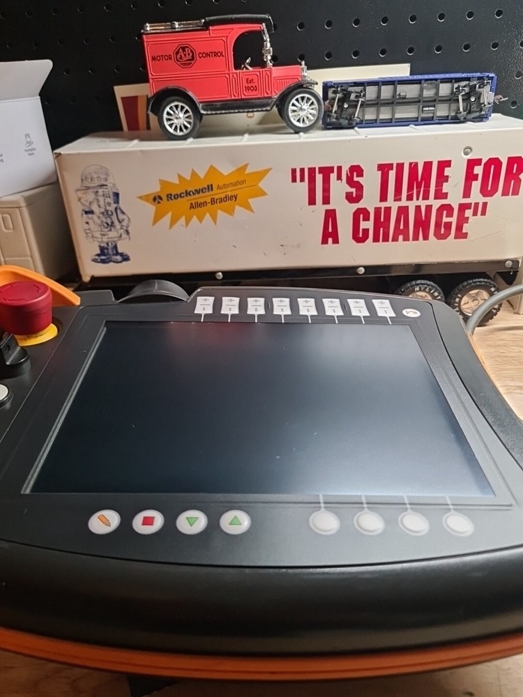 Kuka 00-168-334 00168334 Smartpad Control Panel 24V / 1A / DC