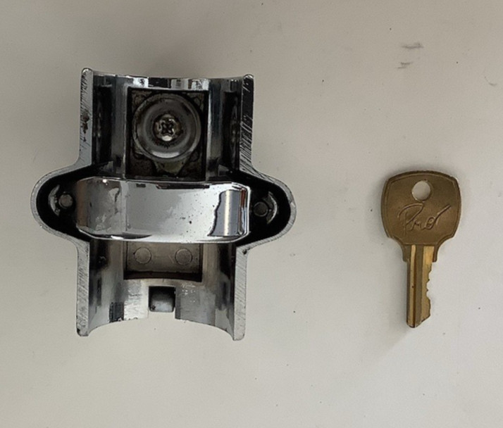 HARLEY DAVIDSON Engine Guard HELMET LOCK #45732-86 With Key