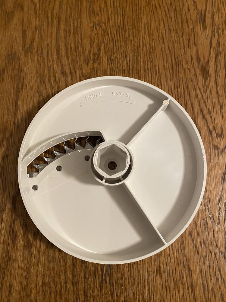 Oster Regency Kitchen Center Cutter Blade Model 937-85 Replacement Part White