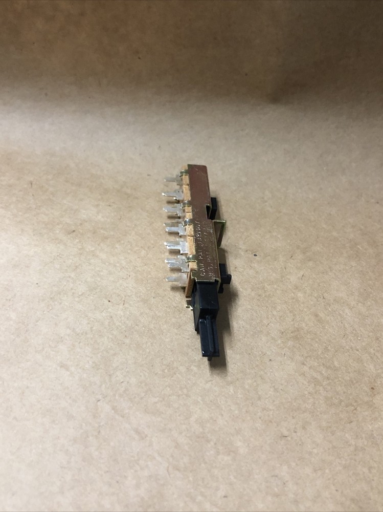 SWITCHCRAFT PART# 81121A30A