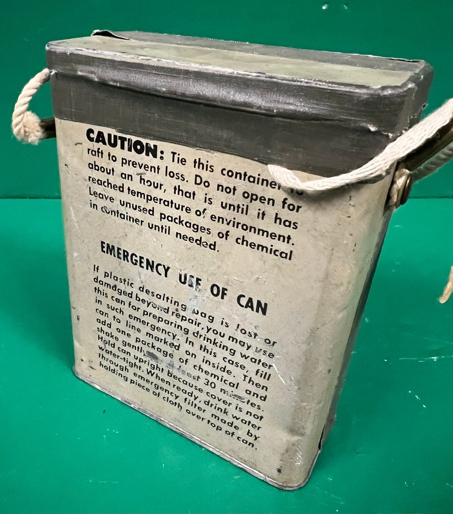 1944 US NAVY Bu AERO DRINKING WATER KIT