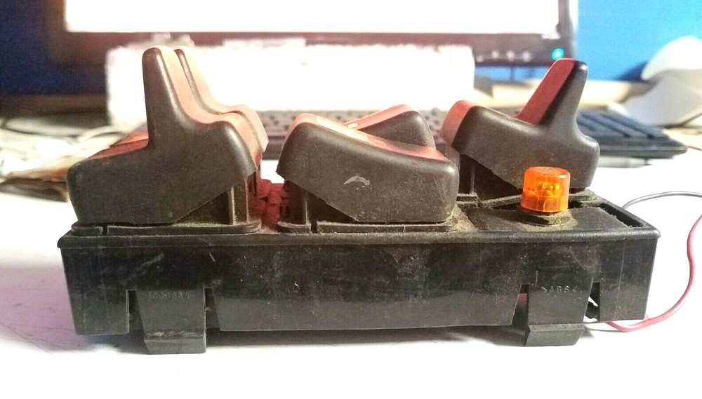 VOLVO DASH PANEL SWITCH 1099864