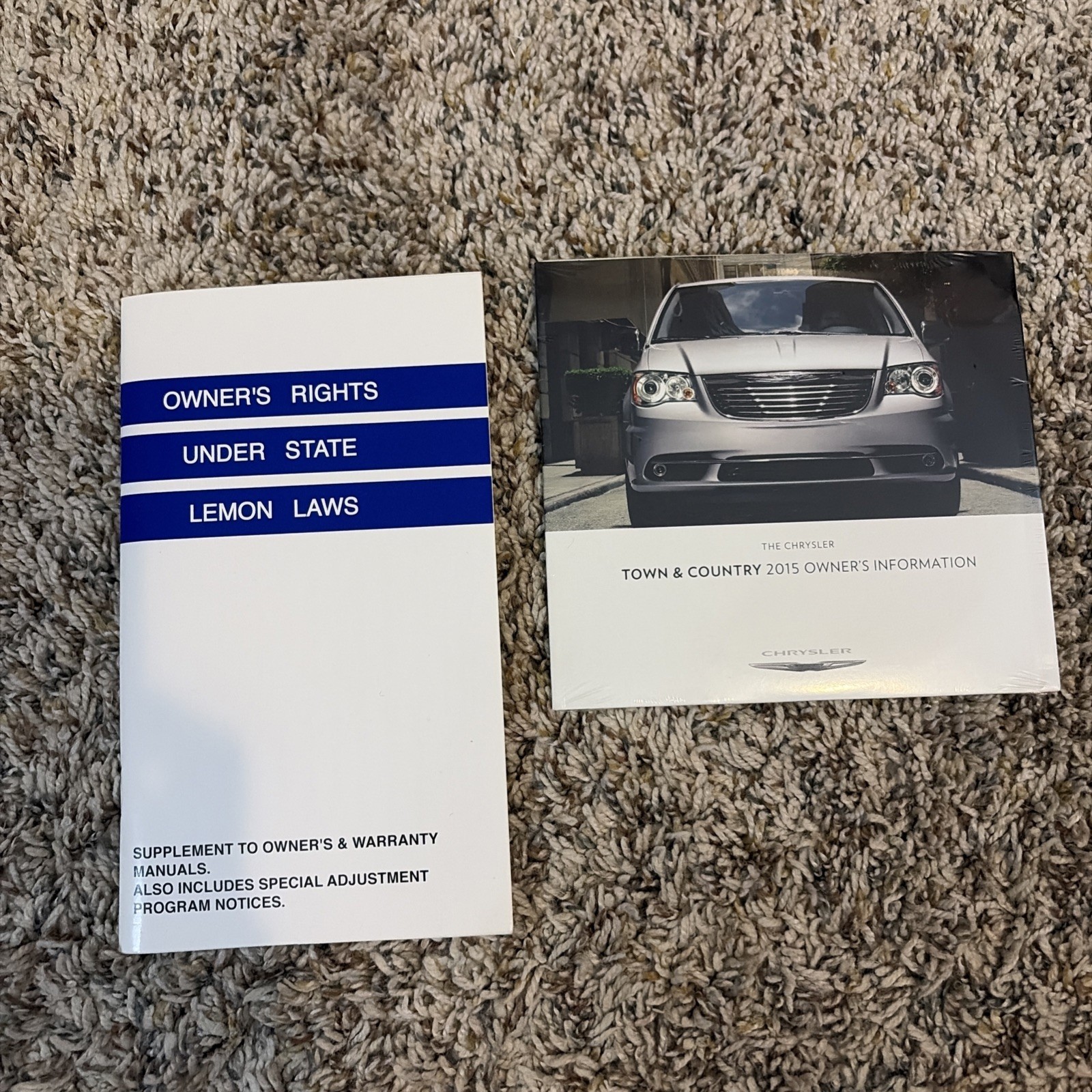 OEM 2015 Chrysler Town & Country Owners Manual w/ Case A6