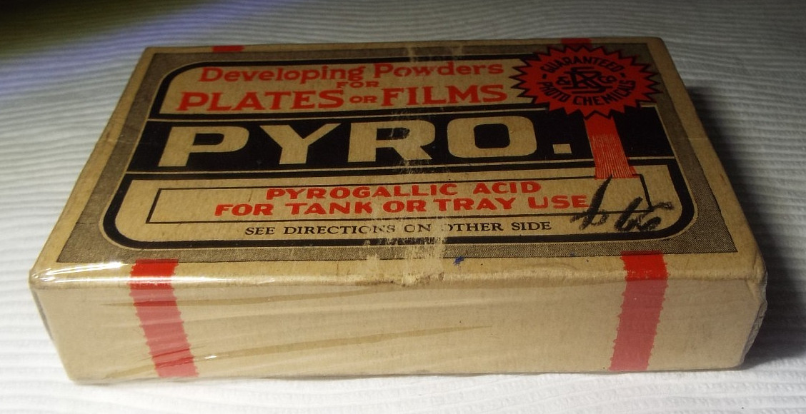 VERY RARE ANTIQUE 1920'S-30'S PYRO. DEVELOPING POWDERS FOR PLATES OR FILM READ!!