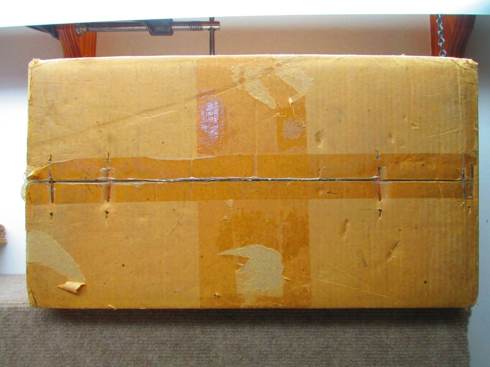 Yaesu SP-102 External Speaker BOX ONLY (missing 1 small box flap)