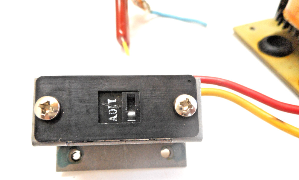 NUMARK TURNTABLE TT1400 - TRANSFORMER - PARTING OUT