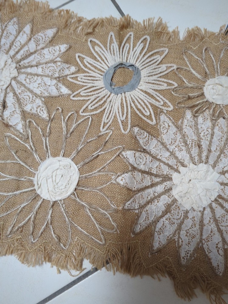 Lace & Hessian Table Runner Cynthia Rowley 100% Jute