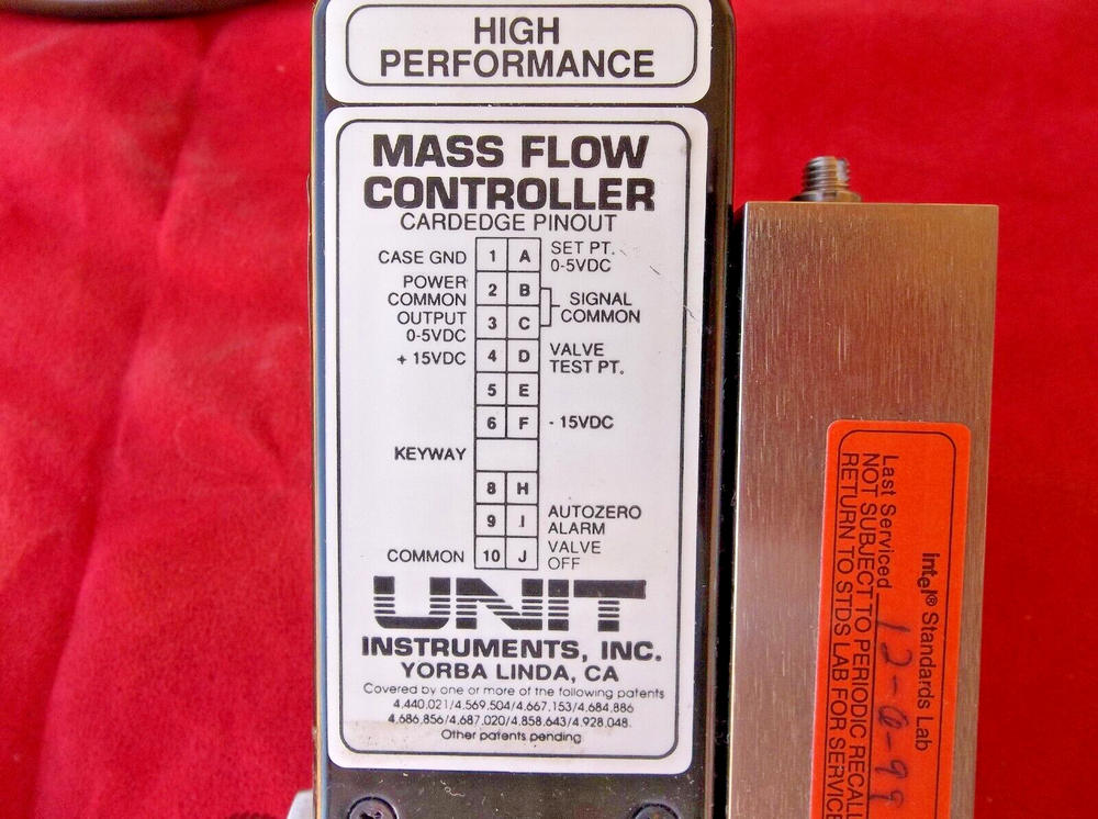 UNIT Model UFC-1200A mass flow controller 9 21 4e