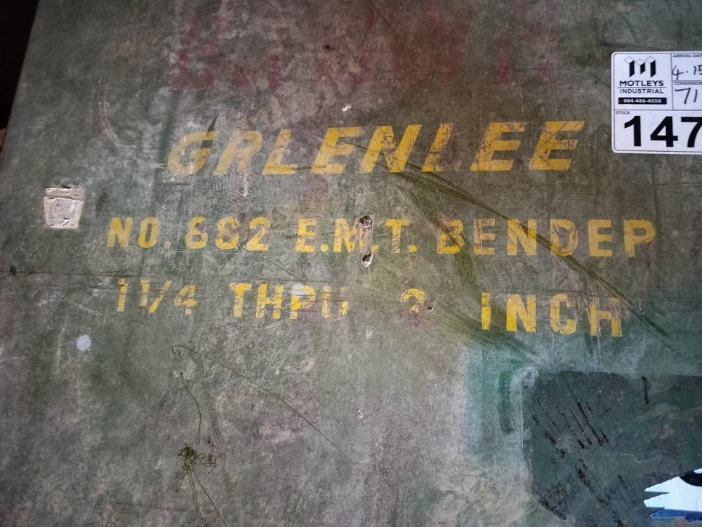 Greenlee Bender 882 Flip Top Pipe Bender 1-1/4" -2 " Emt