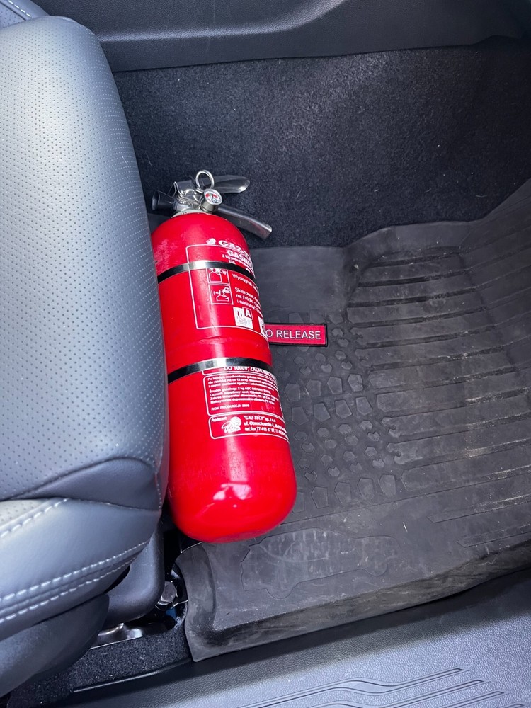 Fire extinguisher bracket for Subaru Outback BT