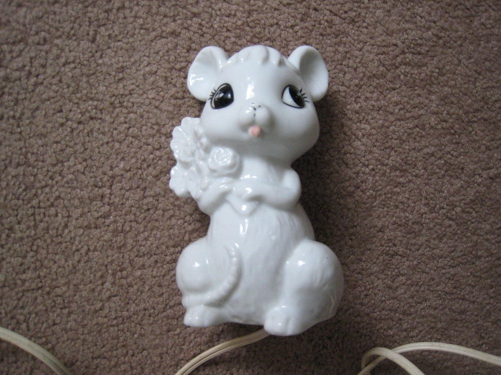 Vintage Mouse Night Light I W Rice?