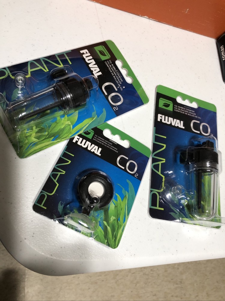 Fluval CO2 Ceramic Diffuser Disc for Planted Tanks  +-2-- CO2 Bubble Counters