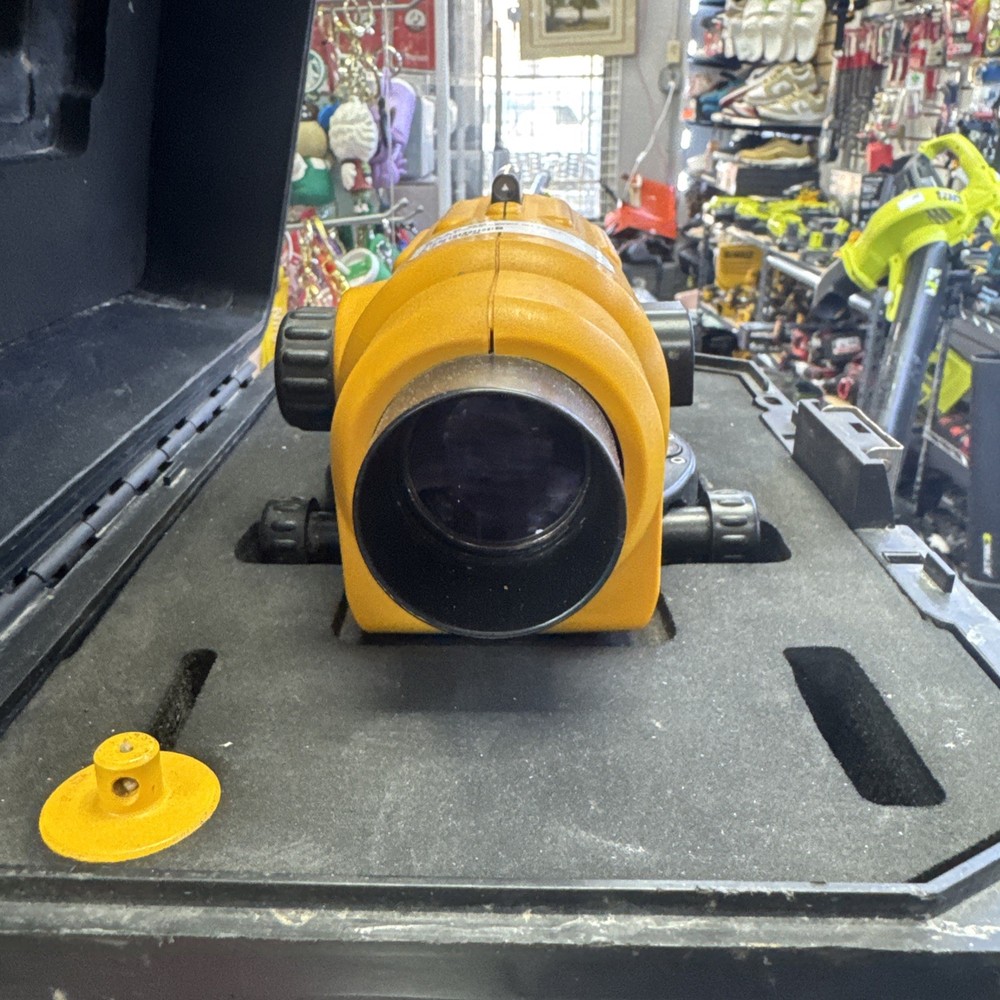 DEWALT DW096 Magnification Automatic Optical Level 26X with Case