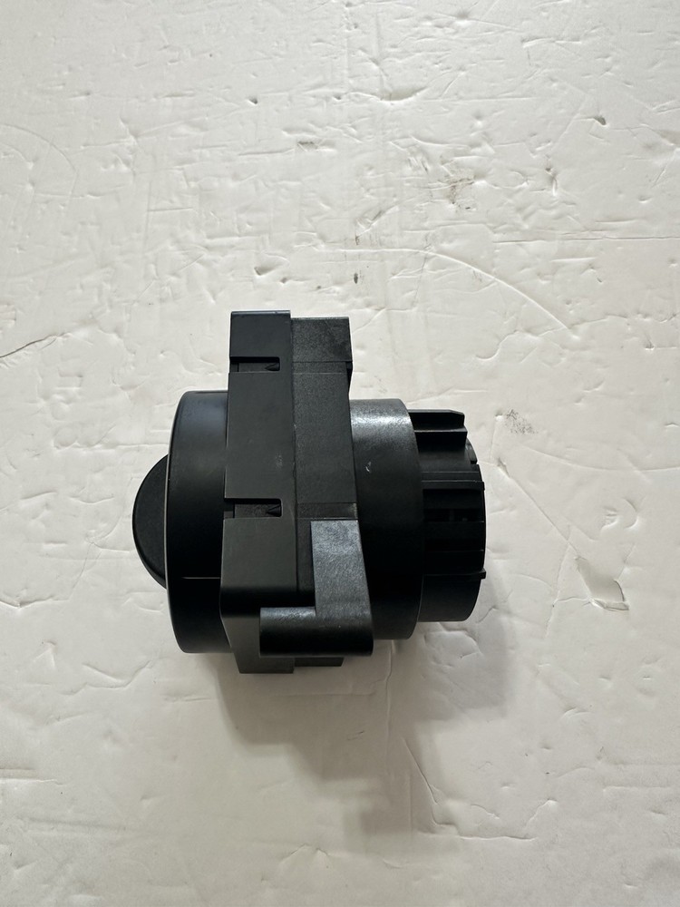 2018-2024 FREIGHTLINER CASCADIA DASH HEADLIGHT HEADLAMP SWITCH BUTTON OEM