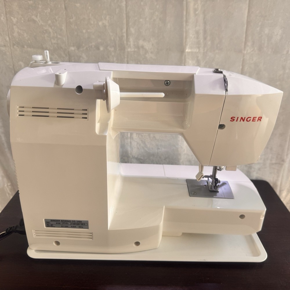 Singer Brilliance 6199 Electronic Sewing Machine