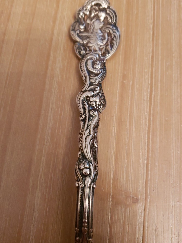 Vintsge GORHAM STERLING serving Fork 105 Grams Angel Cherub Artistic
