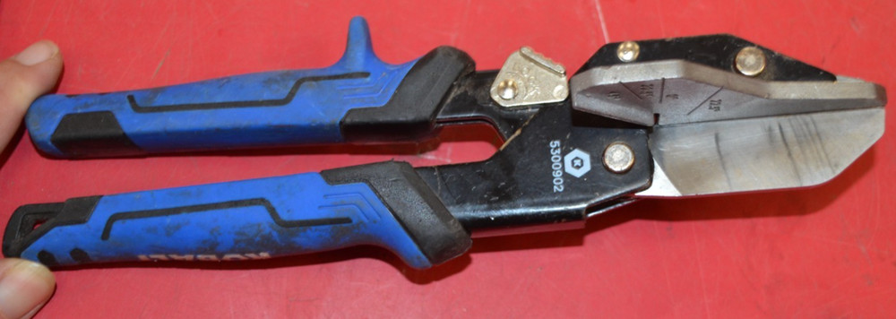 Kobalt 5300902 Miter Snips-**EXCELLENT CONDITION**