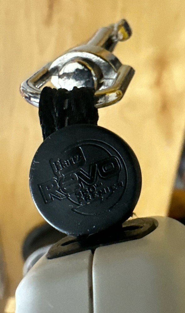 Hartz Reva Retractable Reflective Leash