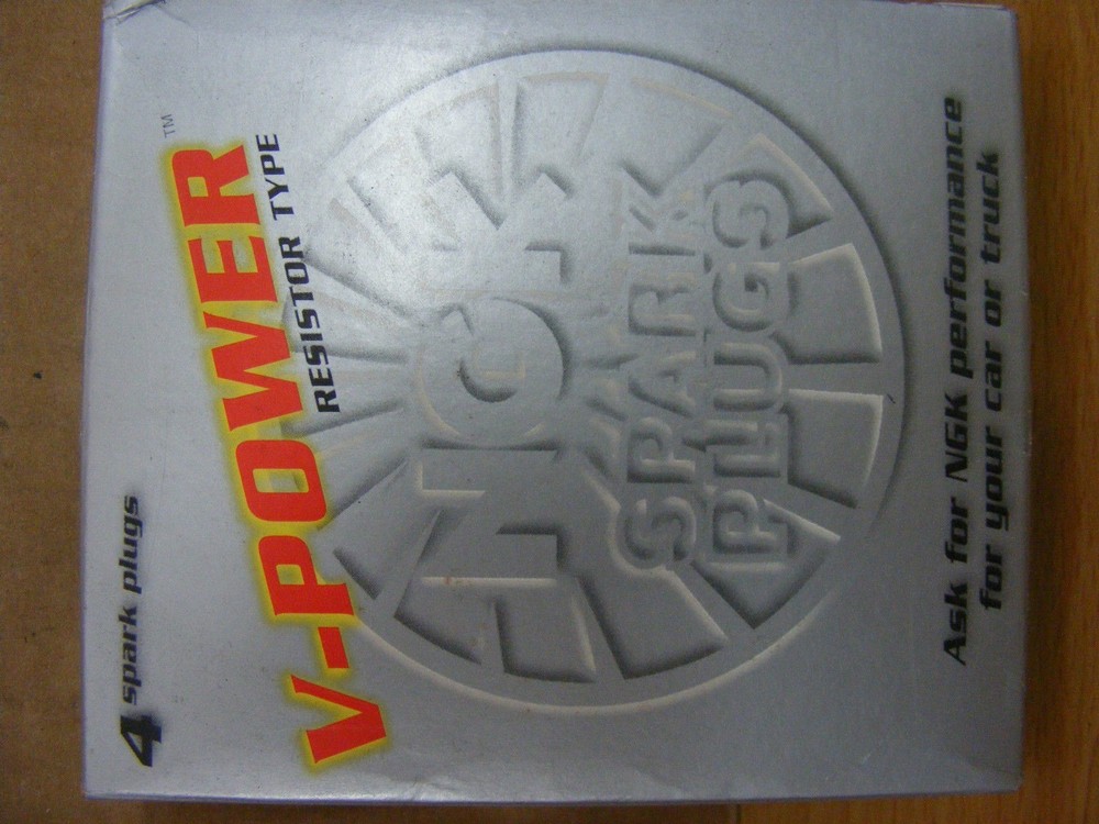 NEW V-Power Spark Plug NGK 7052 YR5